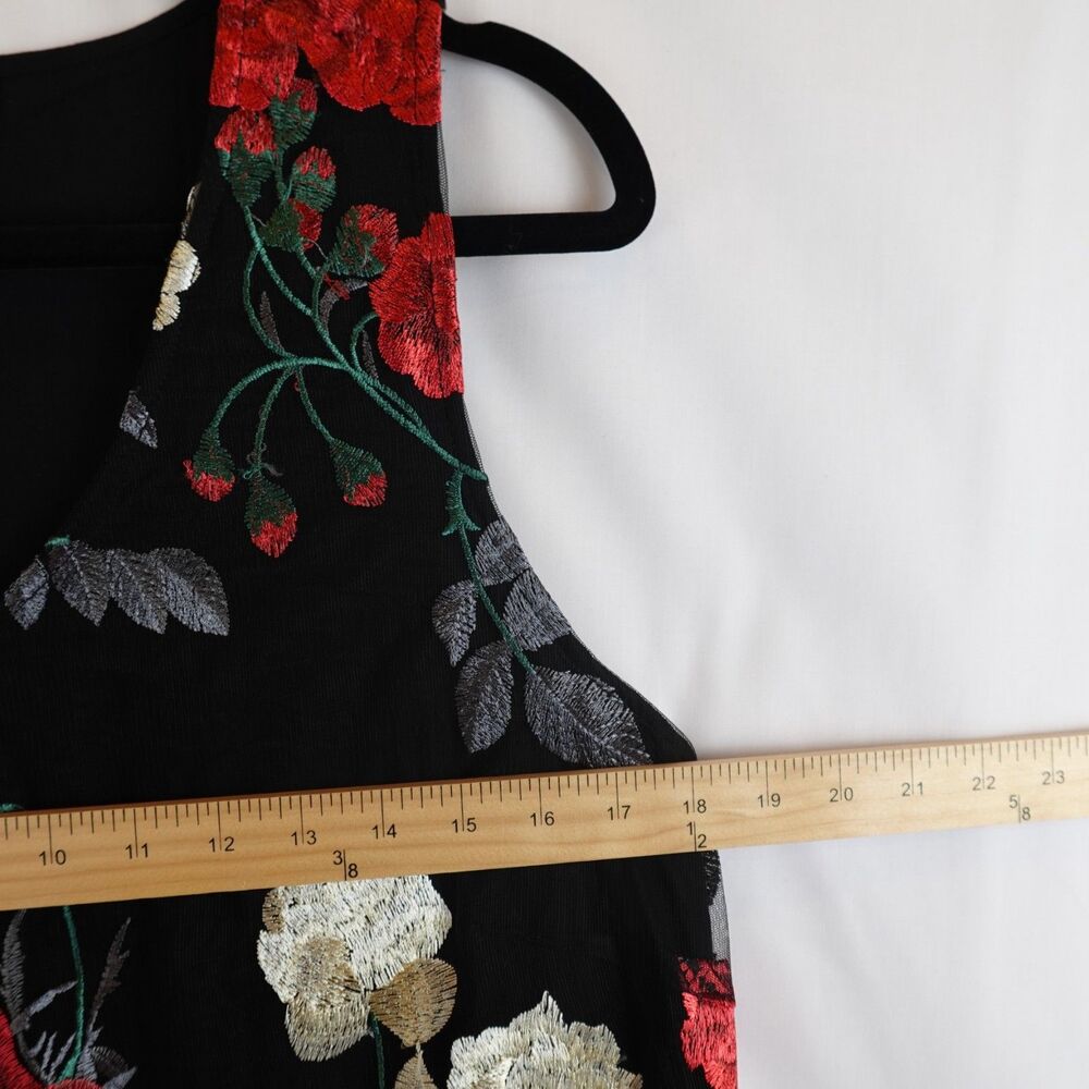 Umgee Sleeveless Dress Large Floral Embroidered Sheer Overlay Black Red White - Picture 4 of 16